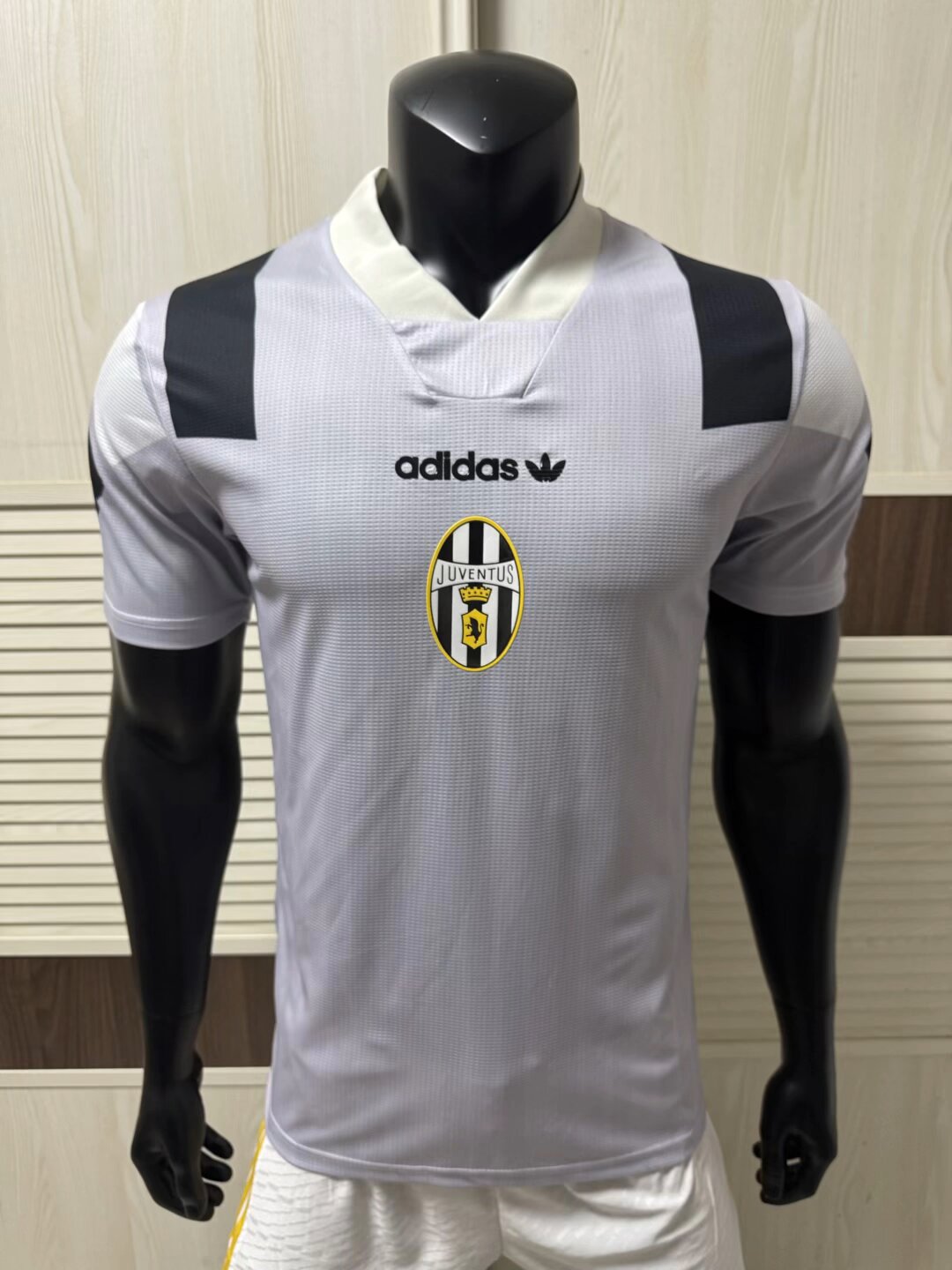 AAA Quality Juventus 26/27 White Training Jersey(Player)